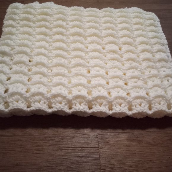 Handmade crochet lapghan - Picture 1 of 1